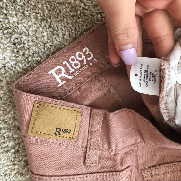 Size 6 High Waisted Shorts - Picture 2 of 3